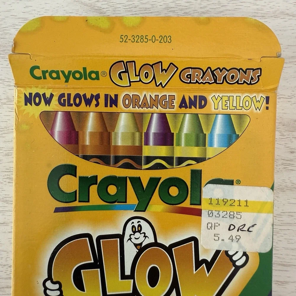 Crayola‎ Glow in the Dark Crayons 8 Pack New Unused Vintage 1997
